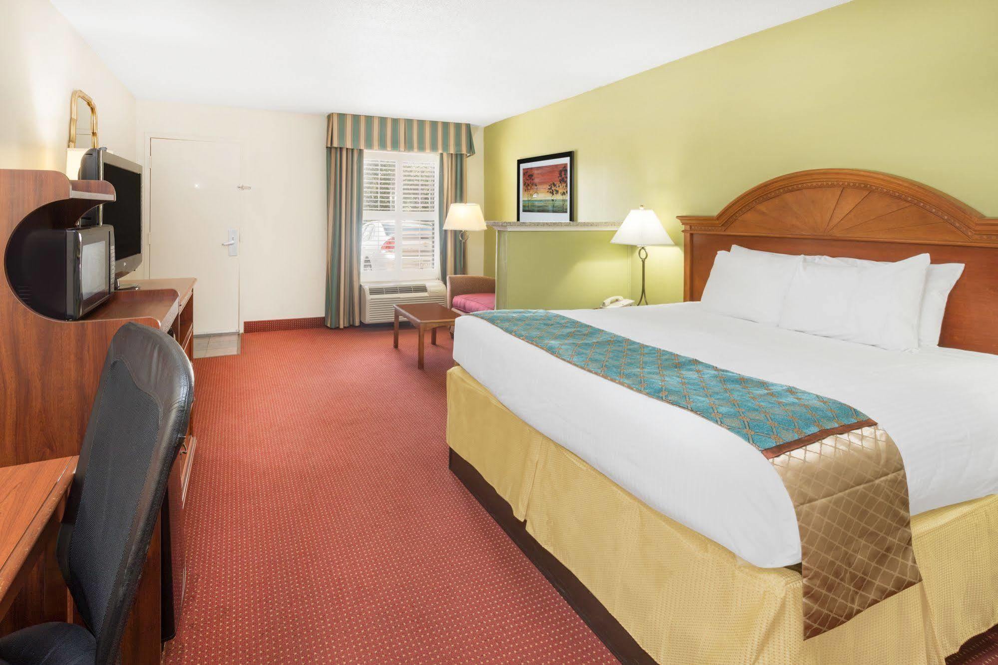 Baymont By Wyndham Orangeburg North Otel Dış mekan fotoğraf