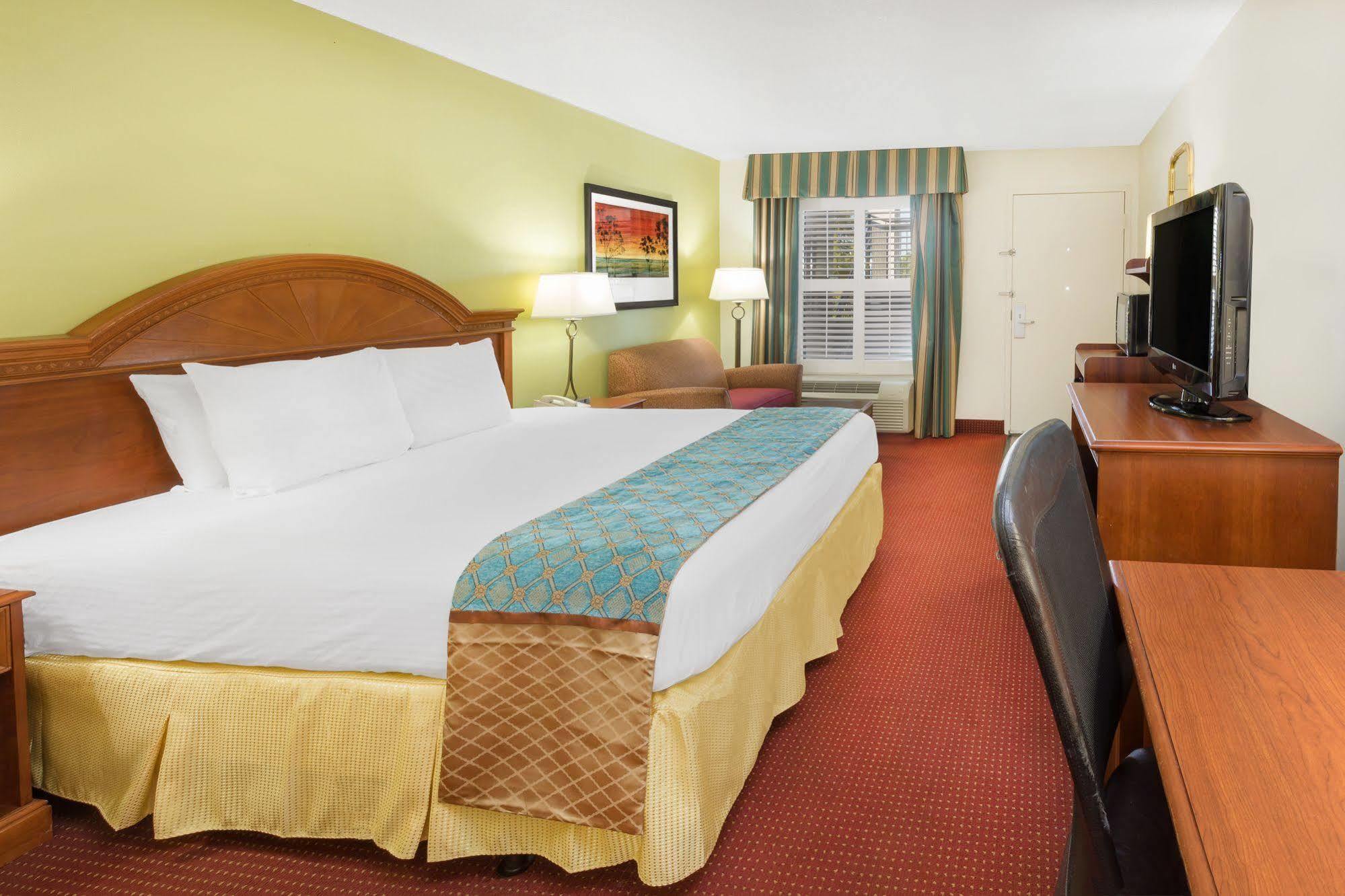 Baymont By Wyndham Orangeburg North Otel Dış mekan fotoğraf